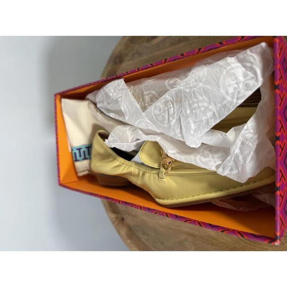 Tory Burch Butter Yellow Twisted Horsebit Pointed Toe Loafers Flats US 5.5 NWB - Picture 3 of 12